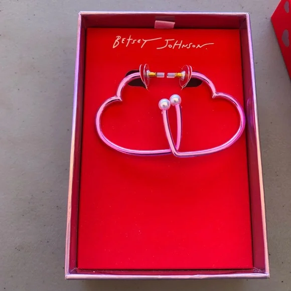 Authentic Betsey Johnson Earrings - Hot Pink Hoop Hearts With Pearl, NIB - Picture 4 of 12